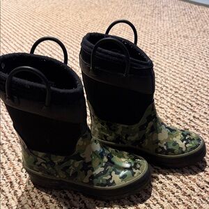 Western Chief Kids Camouflage Boots, size 9-10